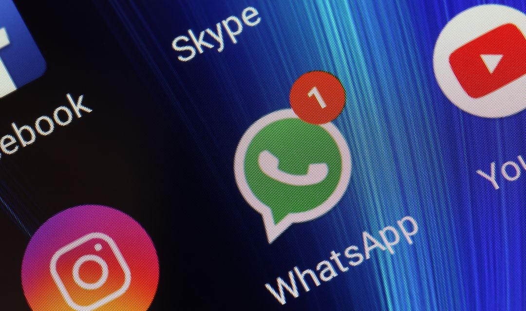 WhatsApp trabaja en un nuevo modo oscuro.