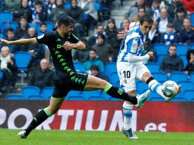 Oyarzabal centra ante la oposición de Barragan