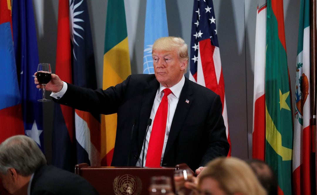 El presidente estadounidense, Donald Trump, brinda durante la 73º sesión de la Asamblea de las Naciones Unidas