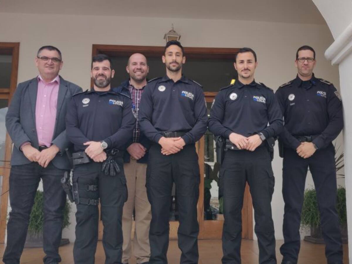 Sant Josep cuenta con 51 policías tras incorporar tres nuevos agentes
