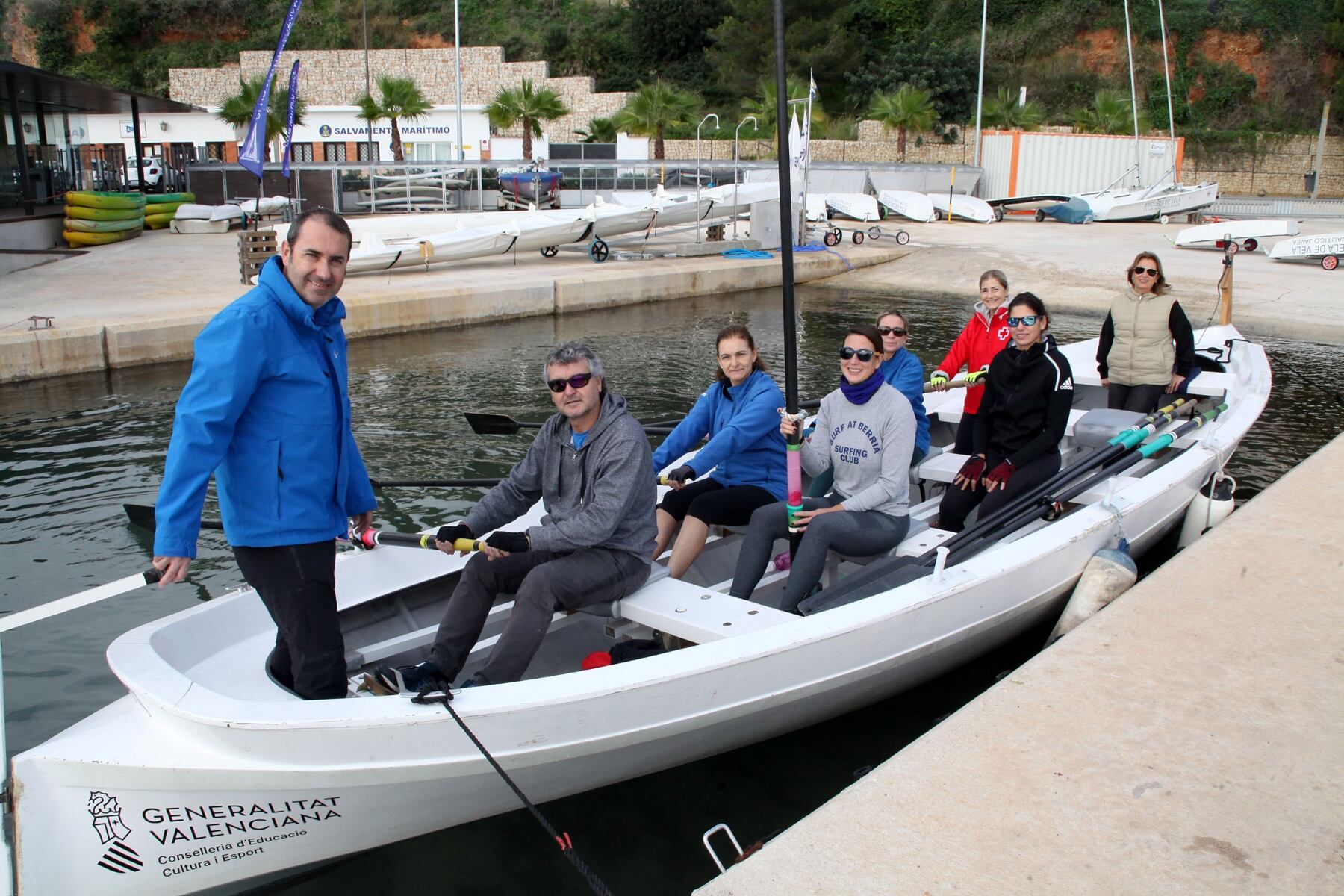 Jornada de paladas solidarias en el CN Jávea.