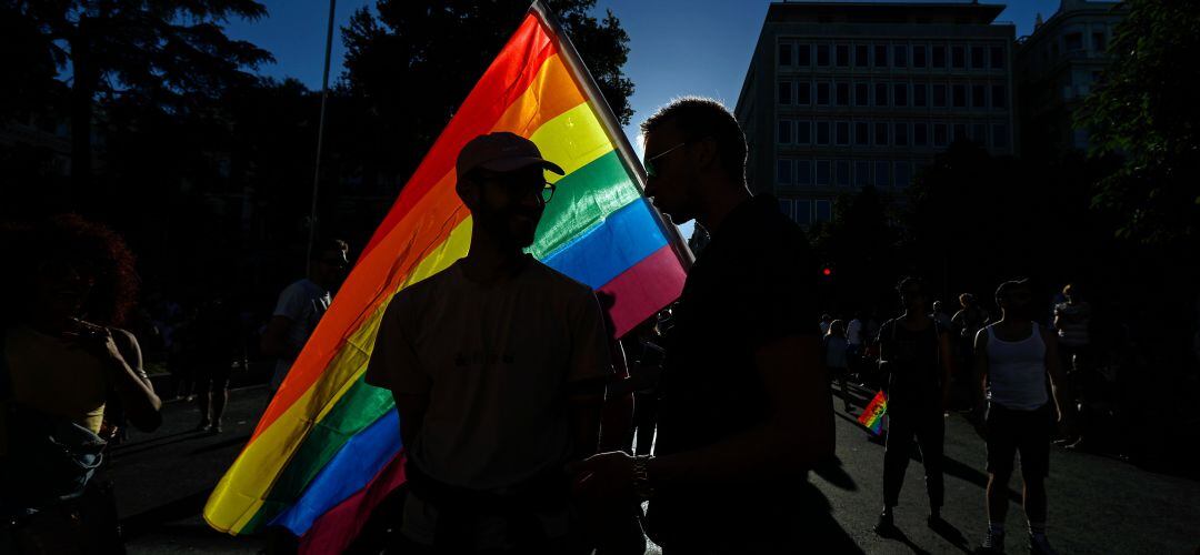 El Juzgado nº 4 de Fuenlabrada dicta orden de alejamiento para el supuesto agresor de la pareja homosexual. 