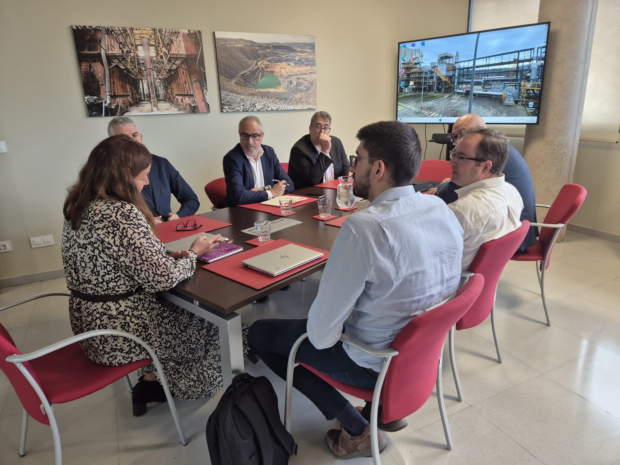 Reunión de los implicados