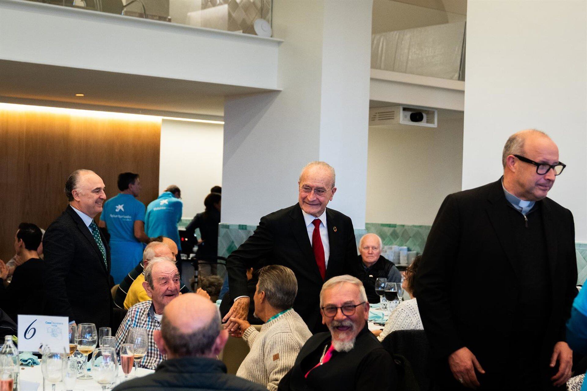 Iniciativa 'Una Navidad solidaria por las personas mayores de Málaga