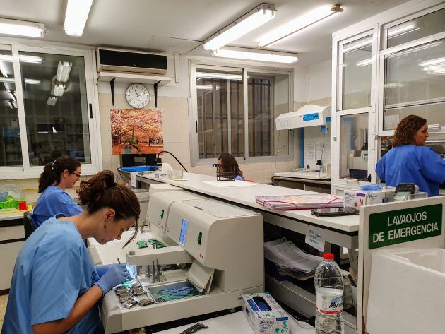 Laboratorio en el Hospital de Elda