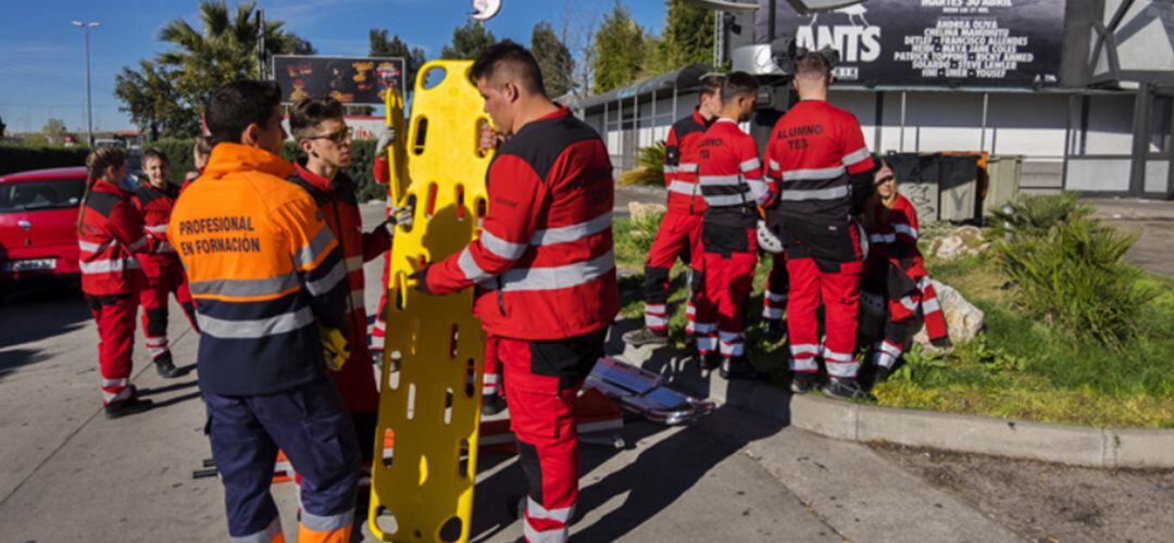 Alumnos de Campus FP han participado en un simulacro de ataque biológico.