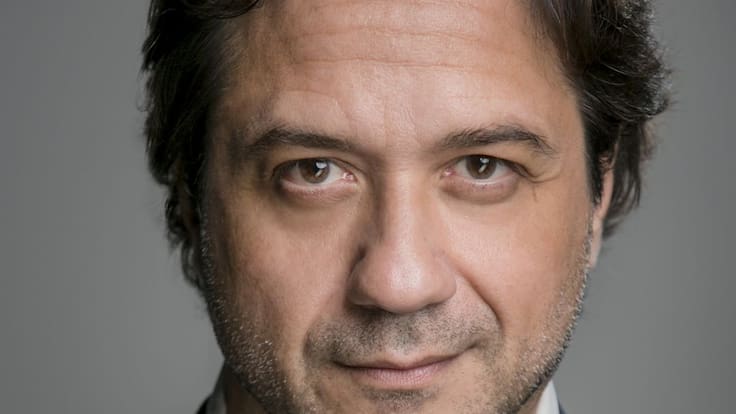 Enrique Arce escribe su primera novela