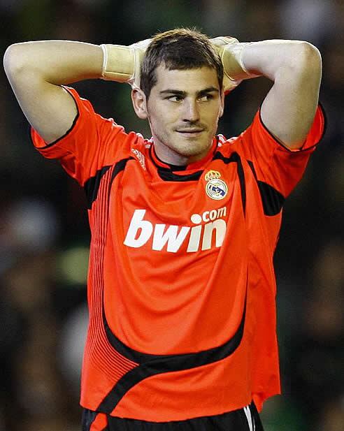 Mareante oferta del Manchester City a Iker
