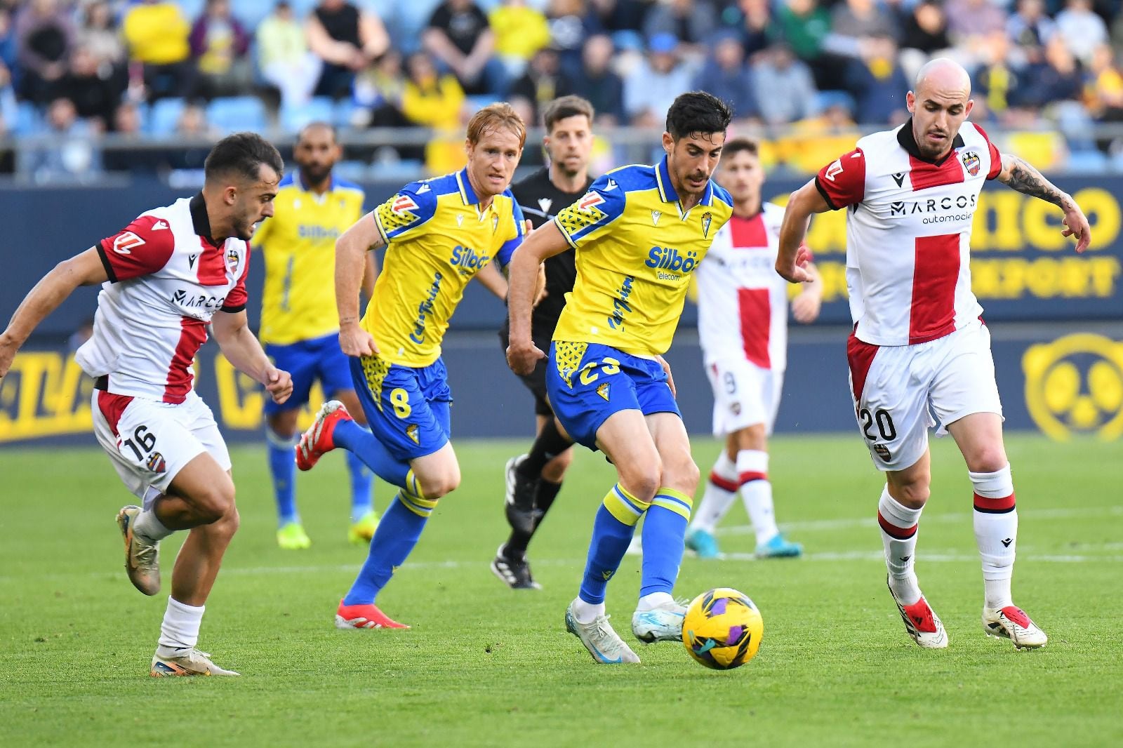 Carlos Fernández en el encuentro de hoy frente al Levante. Foto: Cádiz CF