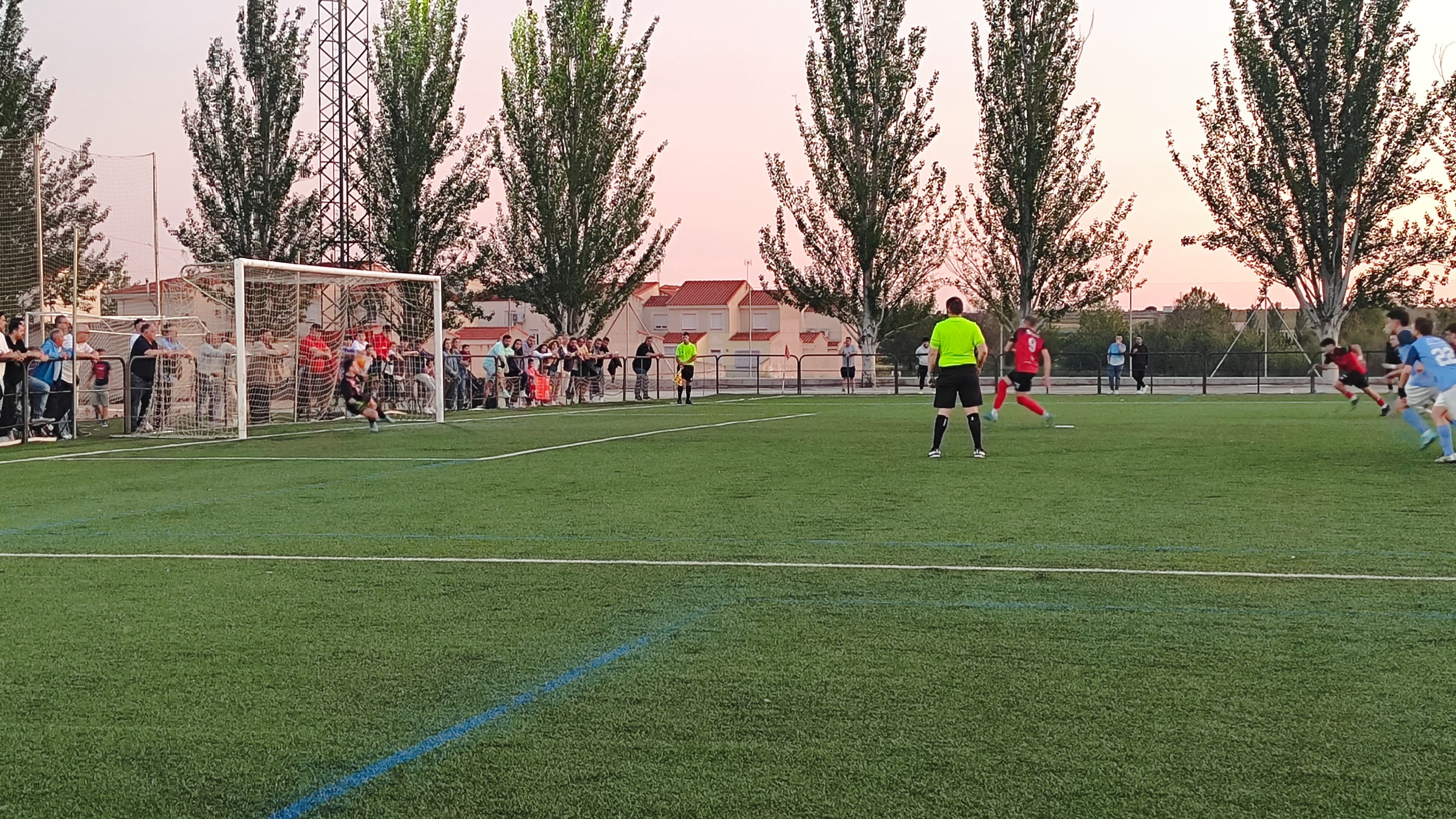 David Moreno marca su último gol de penalti en la temporada 2024/2025 con la UD Mota del Cuervo