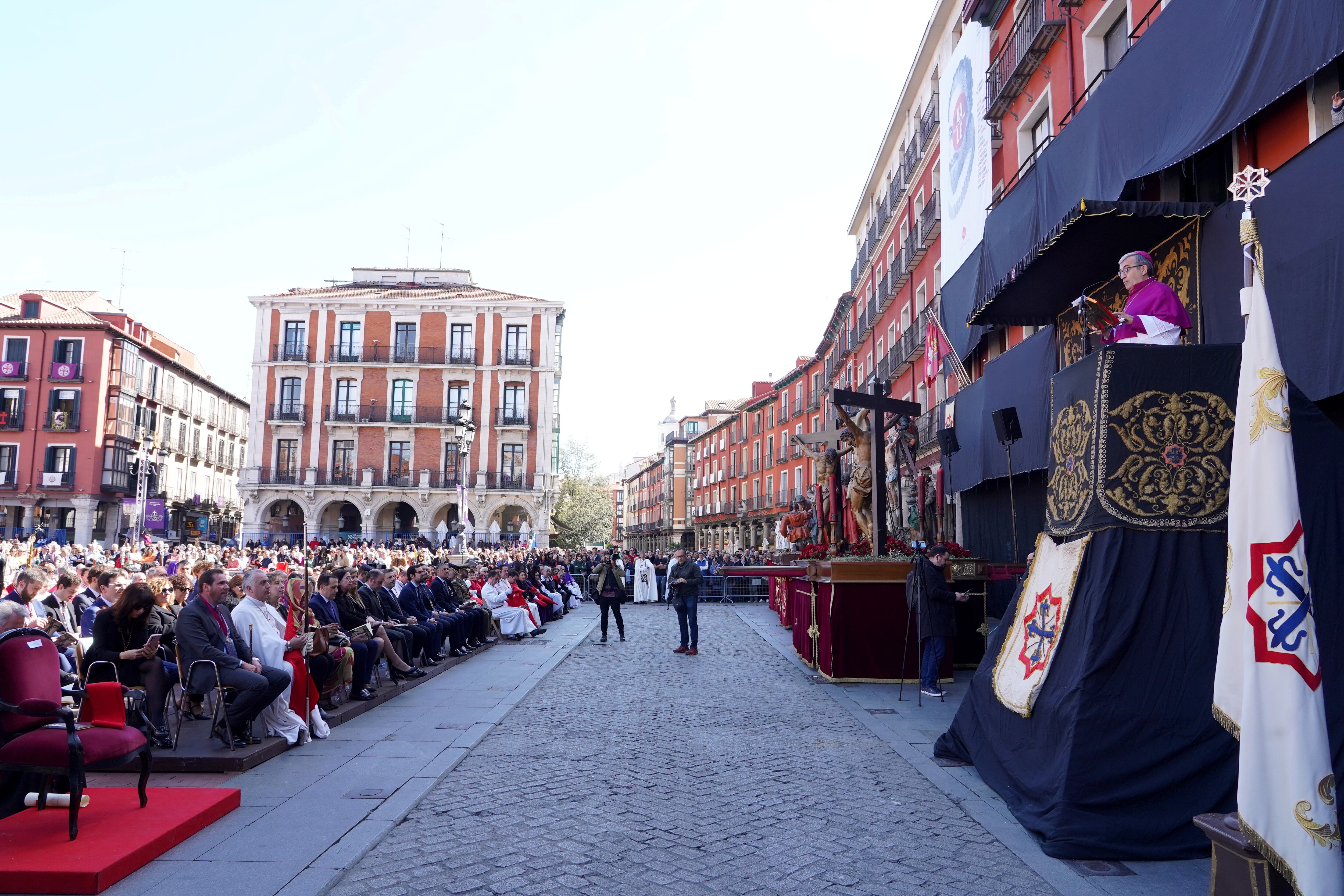 El arzobispo de Valladolid, Luis Arg�ello, proclama el Serm�n de la Siete Palabras.