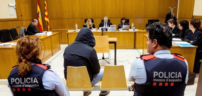 Imatge del judici al conegut com &quot;violador del tornavís&quot; o &quot;del Eixample&quot;, Francisco Javier Corbacho
