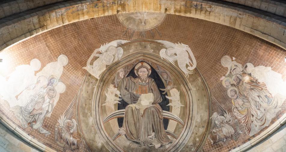 Pantocrator, pintura al fresco en la iglesia románica de Valdeolivas (Cuenca).