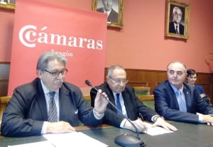 El presidente de la Cámara de Zaragoza, Manuel Teruel, junto con el presidente de la de España, José Luis Bonet.