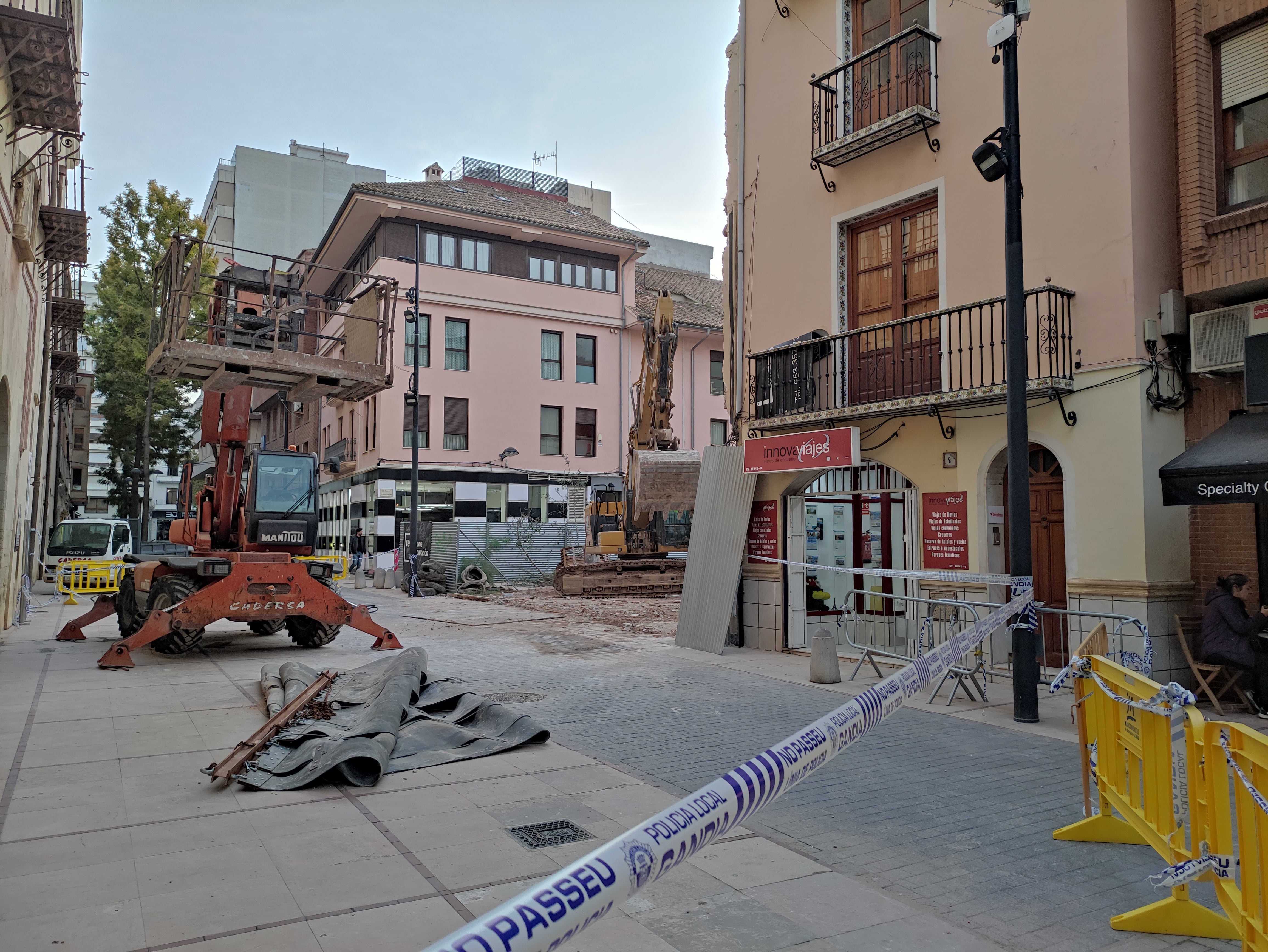 Derribo del edificio de Calzados Francés