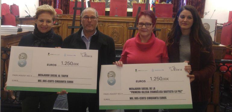 Momento de la entrega del dinero