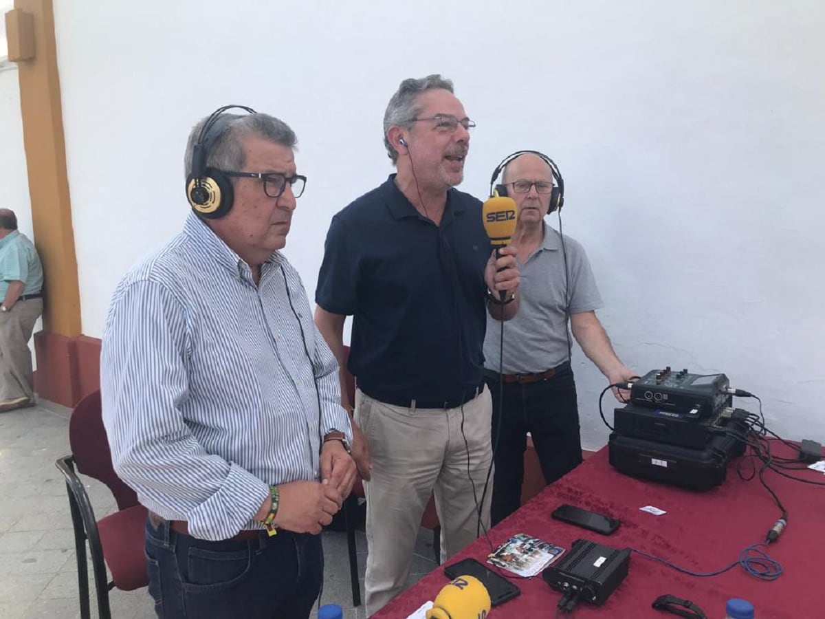 Carlos Toscano, delegado del Gobierno, junto a Salomón Hachuel y Manolo Arenas