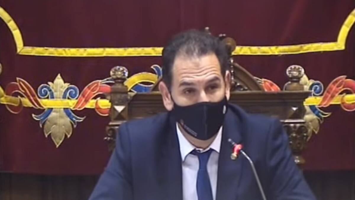 Vox se abstiene y el alcalde de Palencia consigue la confianza del pleno