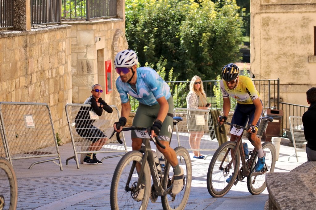 Felipe Orts, en el grupo de cabeza, a rueda de Alejandro Valverde