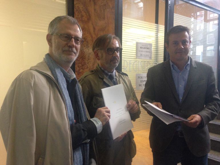 De izquierda a derecha Juan José Lerones, César Gutiérrez y Juan Pablo Izquierdo