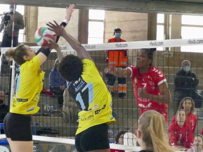 L'equip ciutadellenc ha de guanyar demà o diumenge a Sant Cugat per seguir als play off de la Lliga Iberdrola.