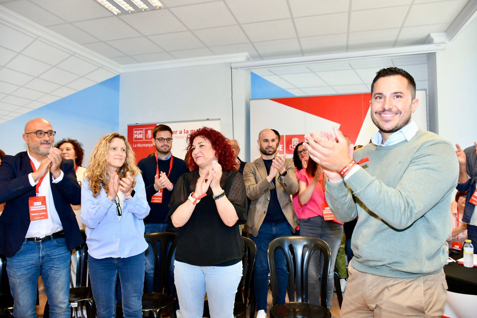 En primer plano, Ismael Vidal, nuevo secretario general