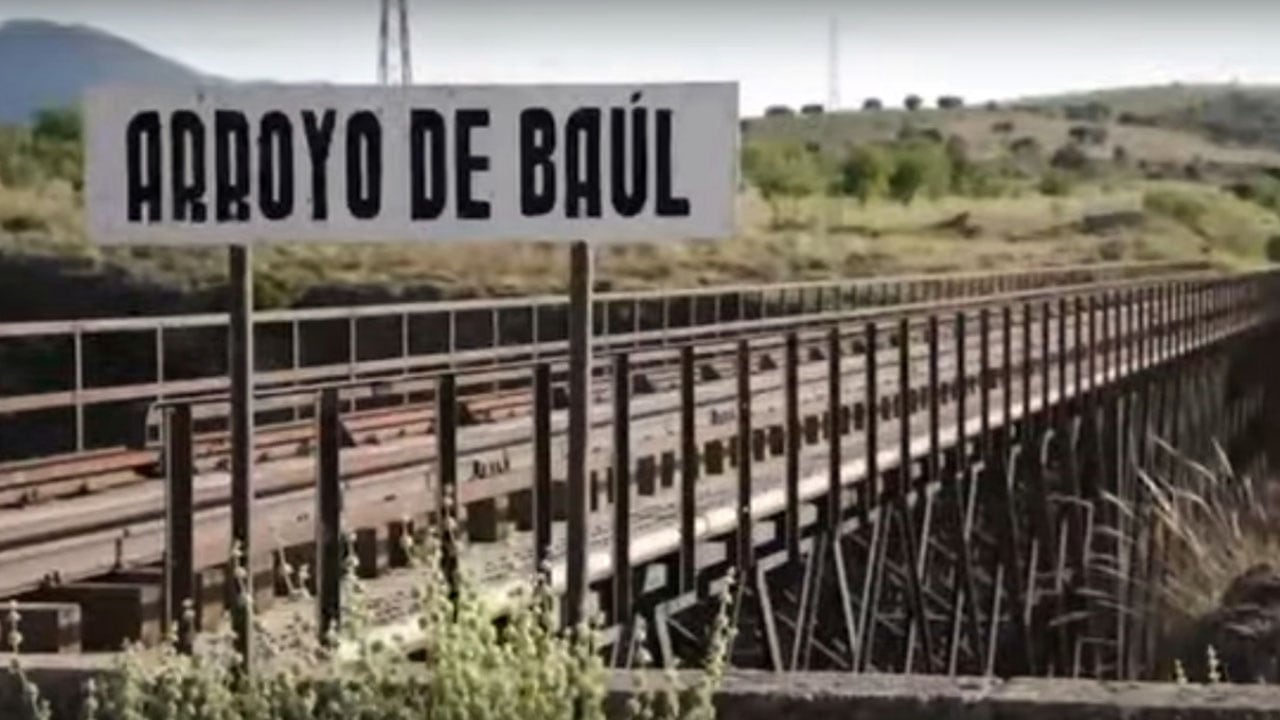 Viejo puente de hierro de Baúl (Granada), en la vieja línea férrea Guadix-Baza-Lorca