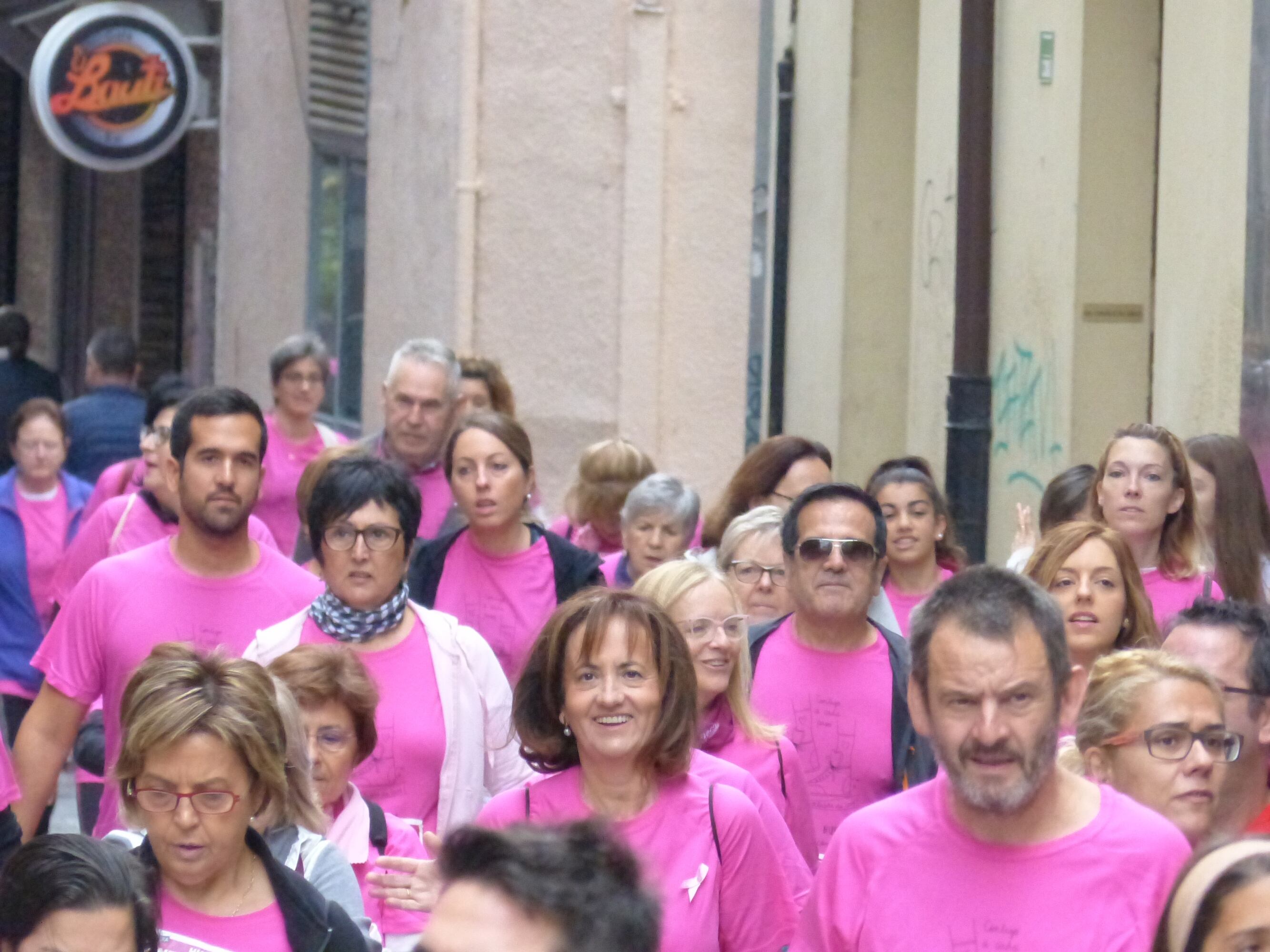 Huesca quiere volver a convertirse en una marea rosa