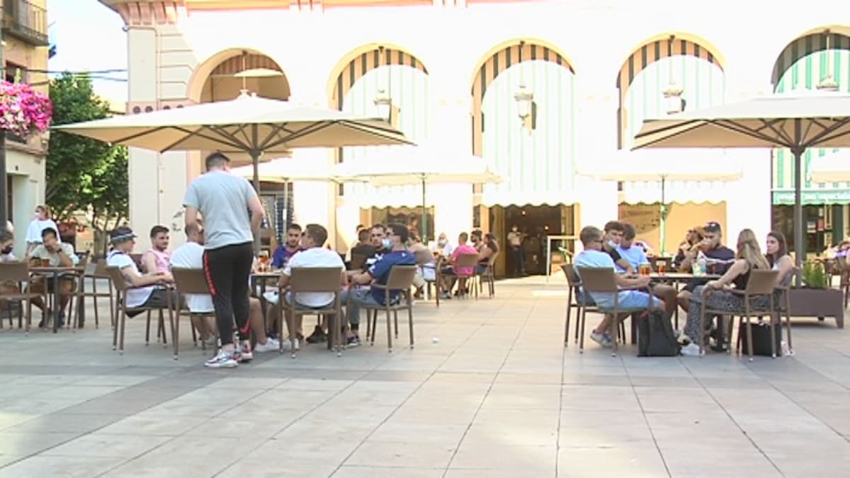 Los oscenses ya dan la bienvenida al calor