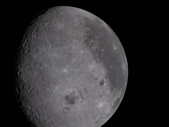 Fotografía cedida por la NASA de una imagen de más de dos tercios de la Luna, realizada por la tripulación de la misión Artemis II / NASA (EFE)