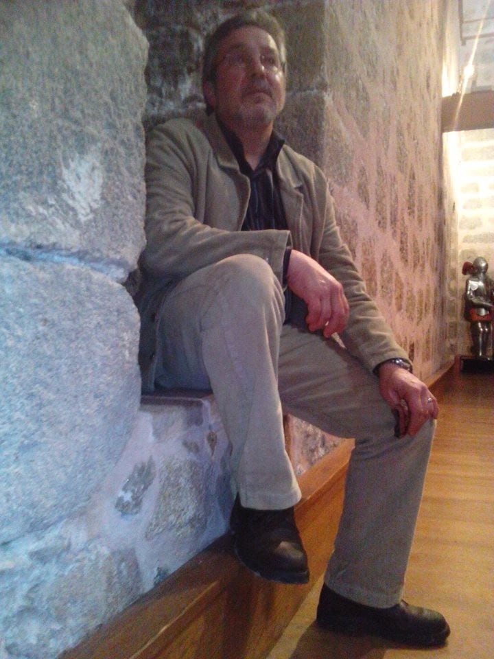 Jesús viajó hasta Chile para participar en una Feria literaria