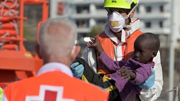 El Gobierno aprueba la reubicación de los menores migrantes que llegan a Canarias tras negociar el apoyo de Junts