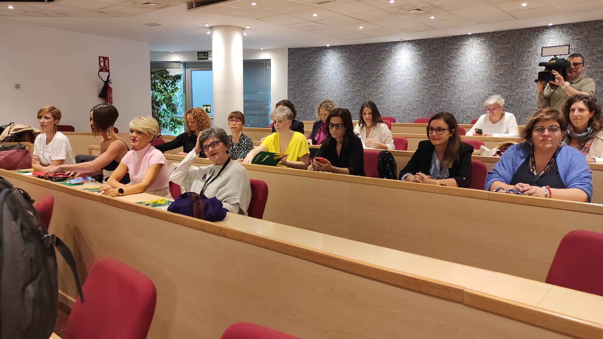 Mujeres participantes en la Jornada de la Fundación Globalcaja y el Instituto de la Mujer