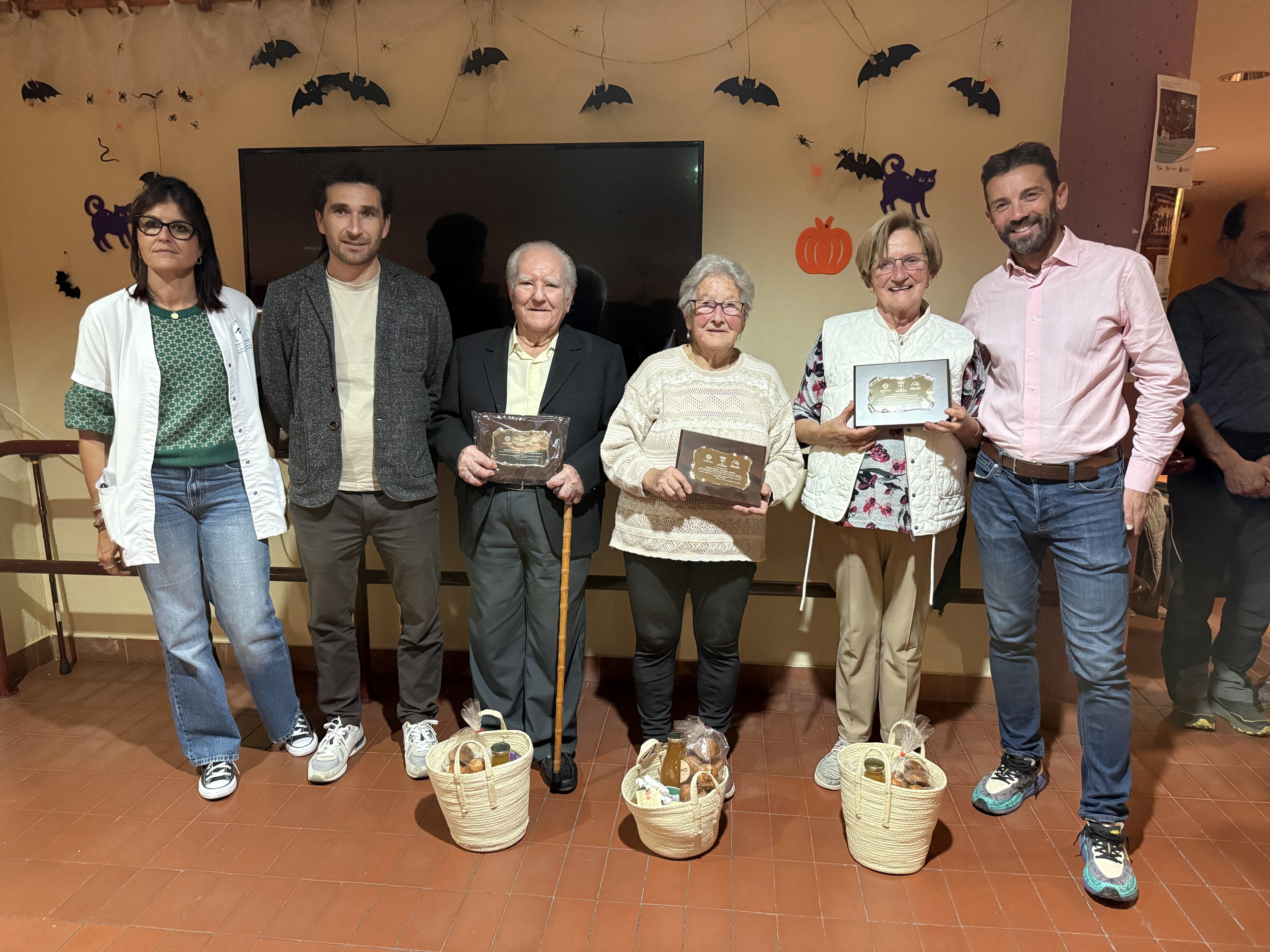 Laura, José Manuel, Serafín, Trini, Merche y Quique ( de izquierda a derecha)