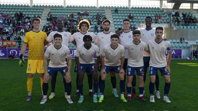 Alineación del Real Ávila frente al Palencia Cristo Atlético