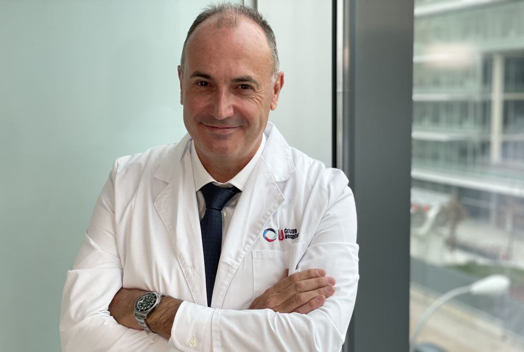 Dr. Escartí, encargado del Área de Cirugía Bariátrica y Metabólica en el hospital HLA La Vega