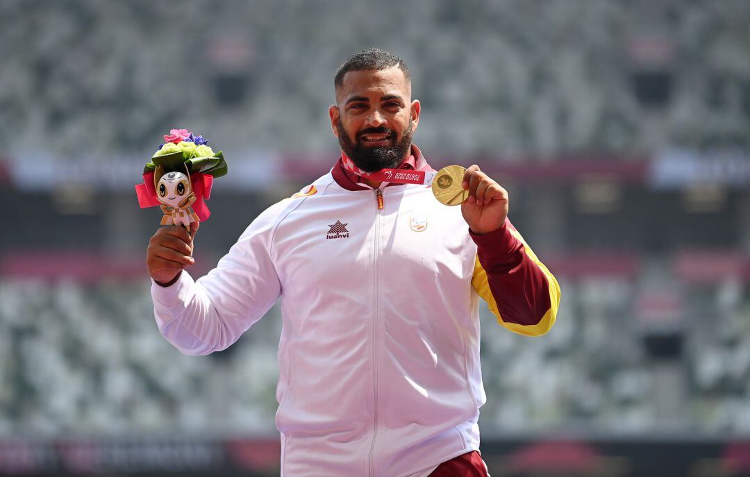 Kim López con el oro paralímpico en Tokio