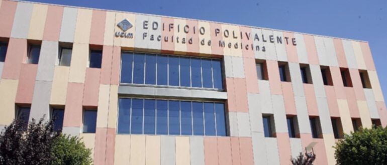 Fachada de la ubicación actual de la Facultad de Medicina