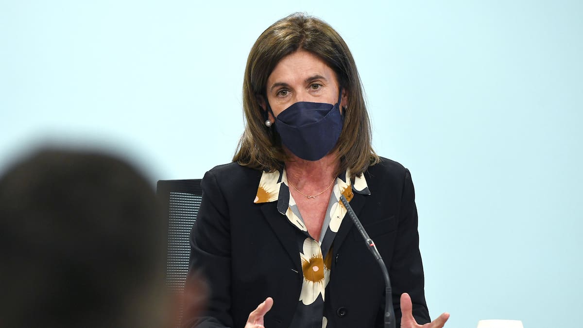 Educació aprova la prohibició dels símbols religiosos a les escoles i nega perseguir les creences personals