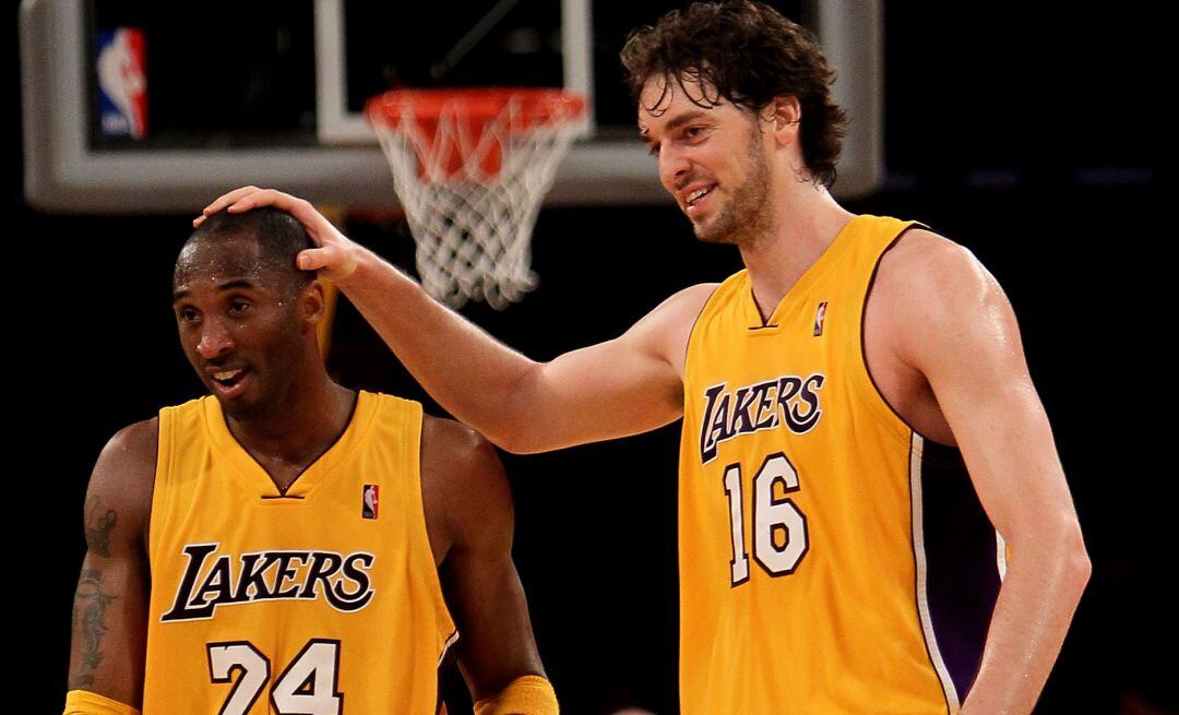 Kobe Bryant junto a Pau Gasol