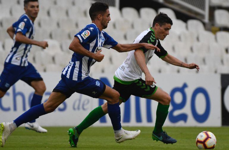 Sergio conduce contra un rival