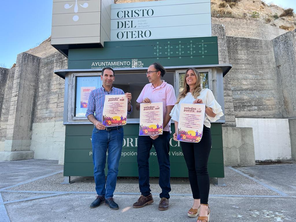 Mario Simón, Alfonso Polanco y Laura Lombraña