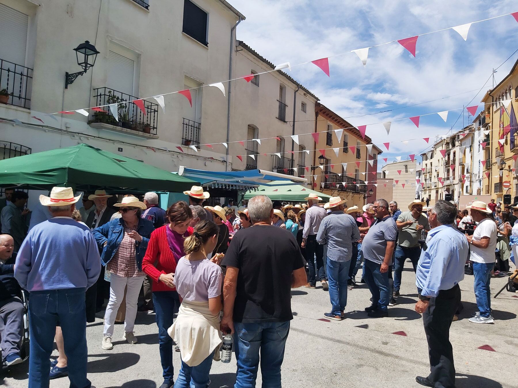 Imagen general de la degustación de la cereza en Planes