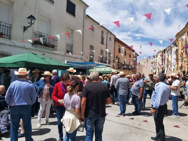 Imagen general de la degustación de la cereza en Planes