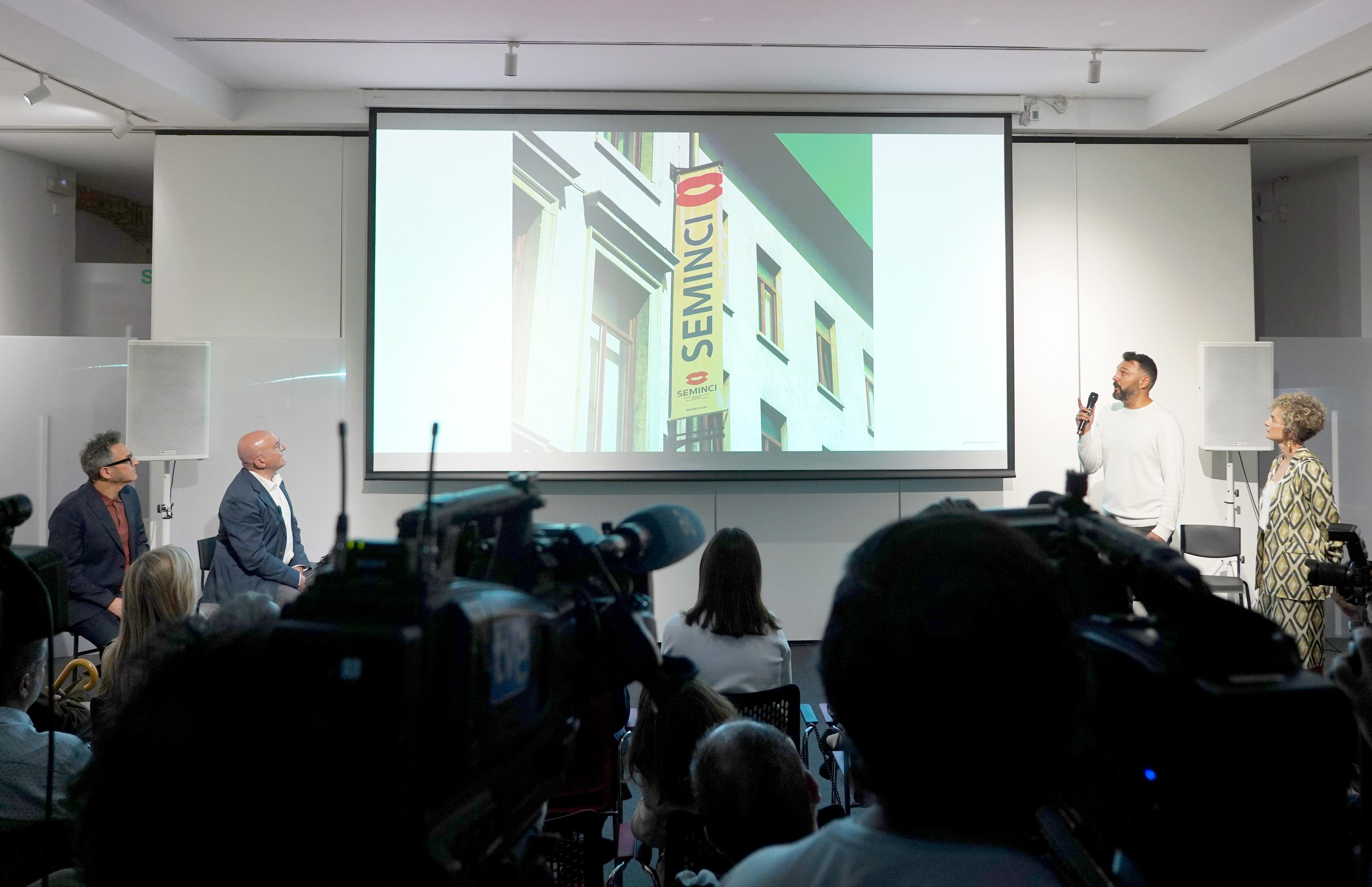 Presentaci�n de la nueva imagen de la Semana Internacional de Cine de Valladolid (Seminci), con la presencia del alcalde, Jes�s Julio Carnero, y el director del certamen, Jos� Luis Cienfuegos