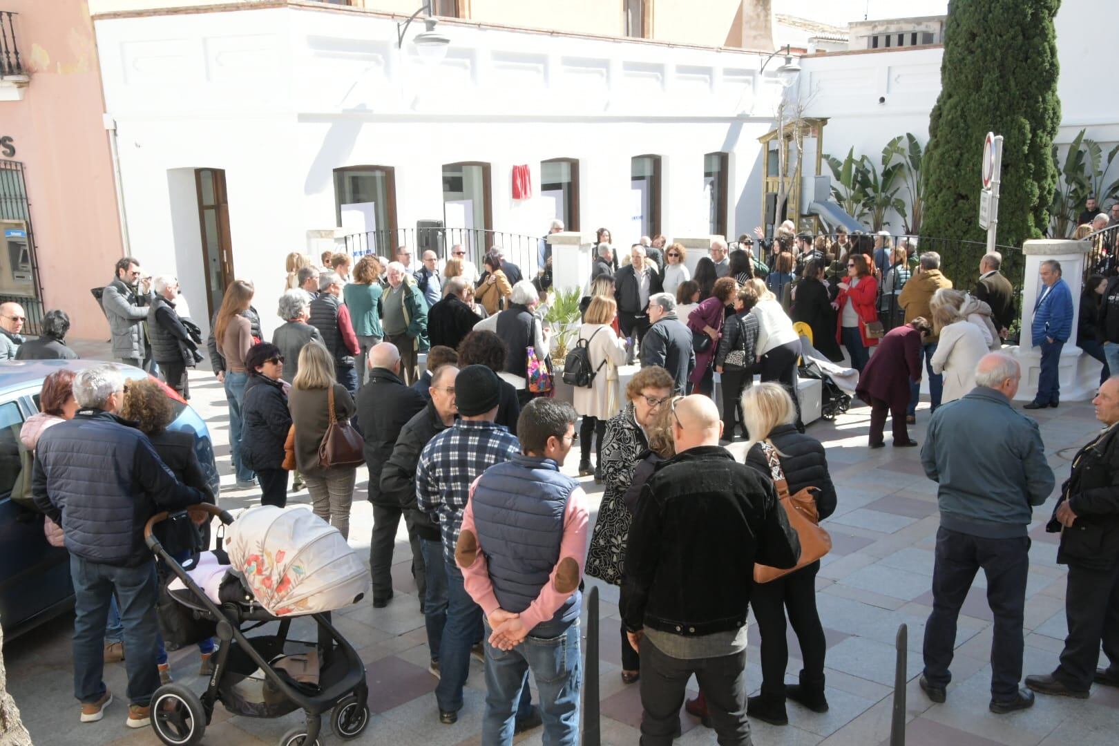 Ambiente durante el acto de inauguración de la plaza dedicada a Ramona Fernández de Palencia.