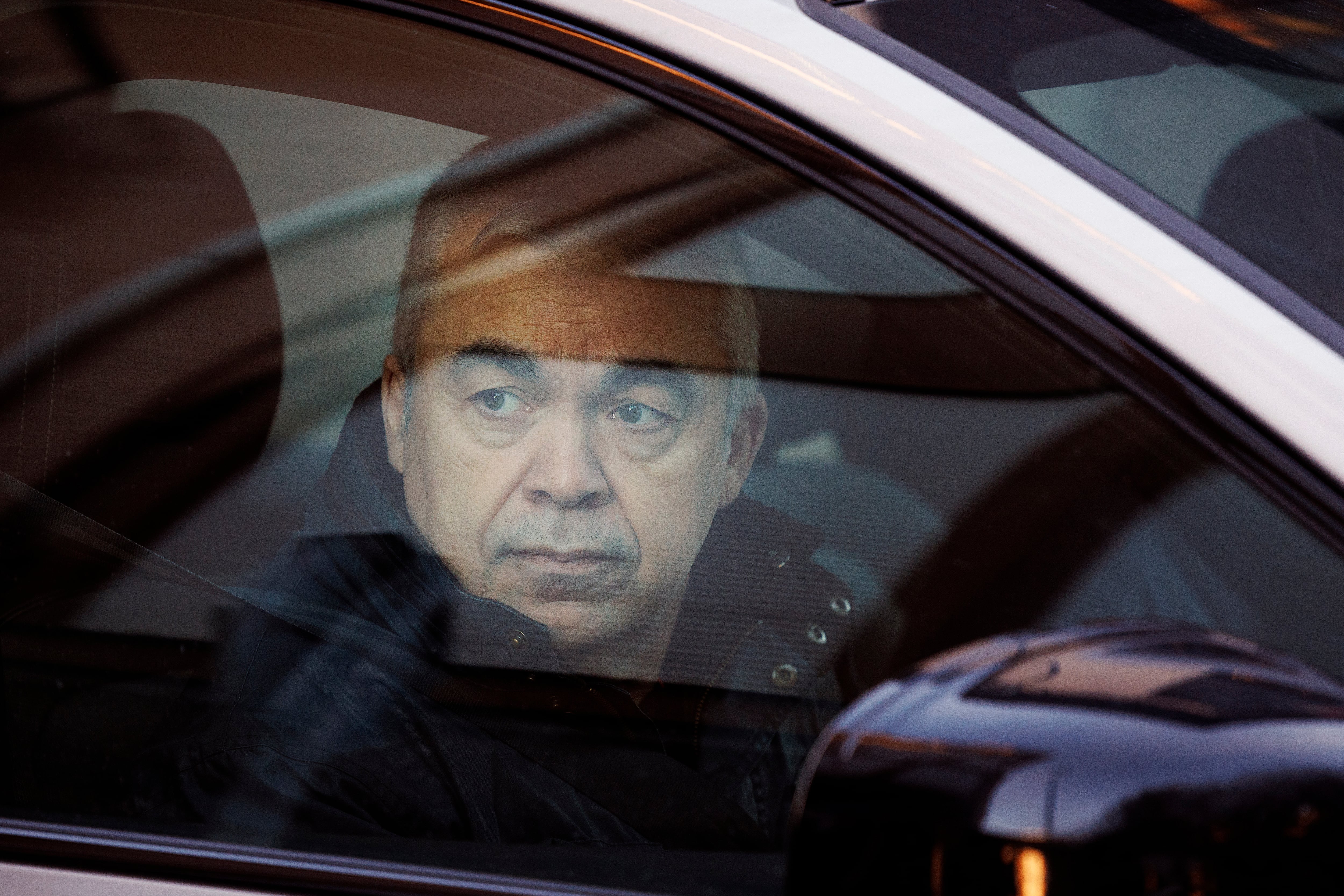 El exsecretario de Organización del PSOE Santos Cerdán a su llegada este lunes por primera vez al Juzgado de Primera Instancia de Tafalla 