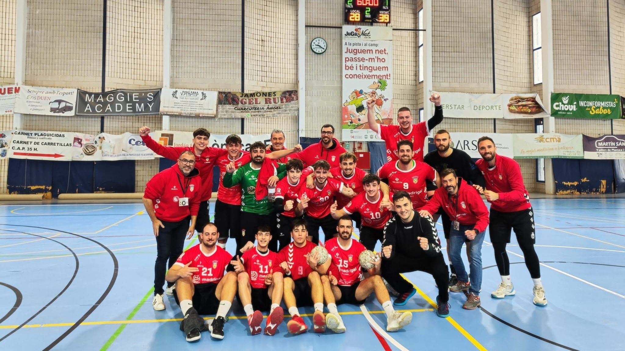 El Elda - C.E.E. acaba la primera vuelta liderando la clasificación