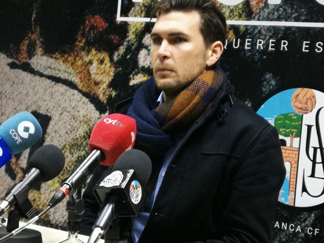 Cea, en la rueda de prensa más dura de la temporada