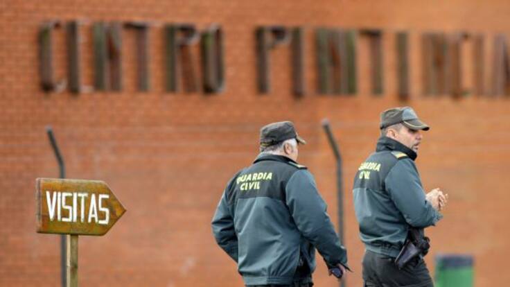 Entrevista a Eloy Díaz, portavoz de Acción Salarial JUSAPOL y Padro Vázquez, de ACAIP (20/02/18)